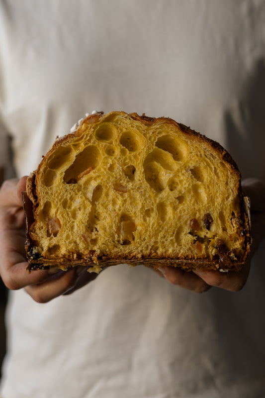 Piemontese - panettone classico con uvetta e canditi